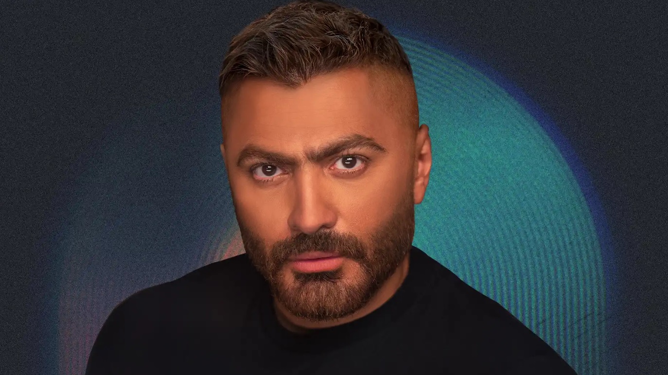 Tamer Hosny perform Live at Global Village