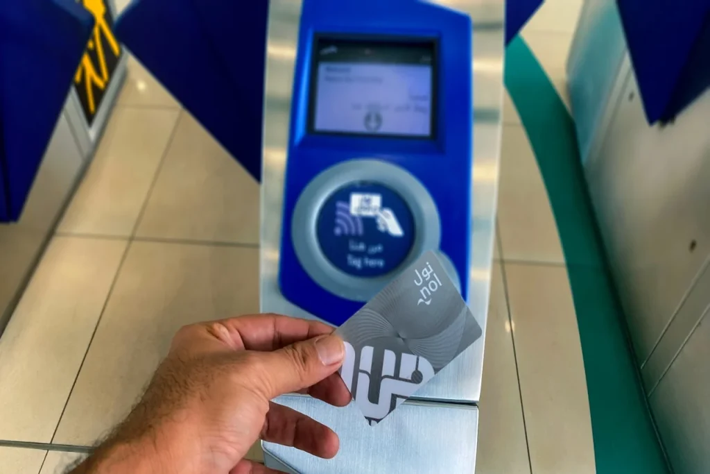 Dubai Nol Card Guide for Tourists: Types, Benefits & Top-Up Tips 1 Silver Nol Card