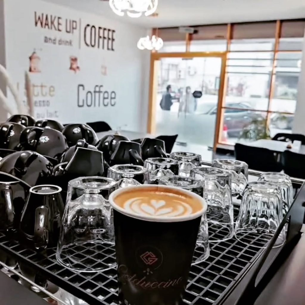 Golduccino cafe