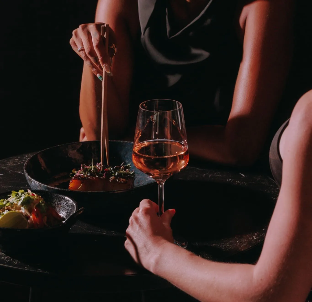 Travel to Dubai - 21 Ladies Night Offers You Can’t Miss in Abu Dhabi This Month - Photo: image 62
