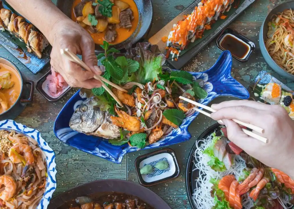 Best Asian & Chinese Restaurants in Abu Dhabi – Dumplings, Noodles, Asian Fusion & Street Food 2 Chinese restaurants in Abu Dhabi