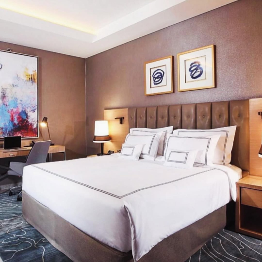 Grand Cosmopolitan Hotel