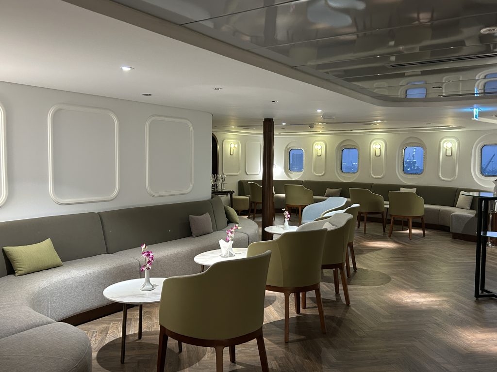 Queen Elizabeth 2 - Around the World in 80 Days: Stamp your taste passport at the only floating hotel in Dubai 4 Queen Elizabeth 2 Hotel