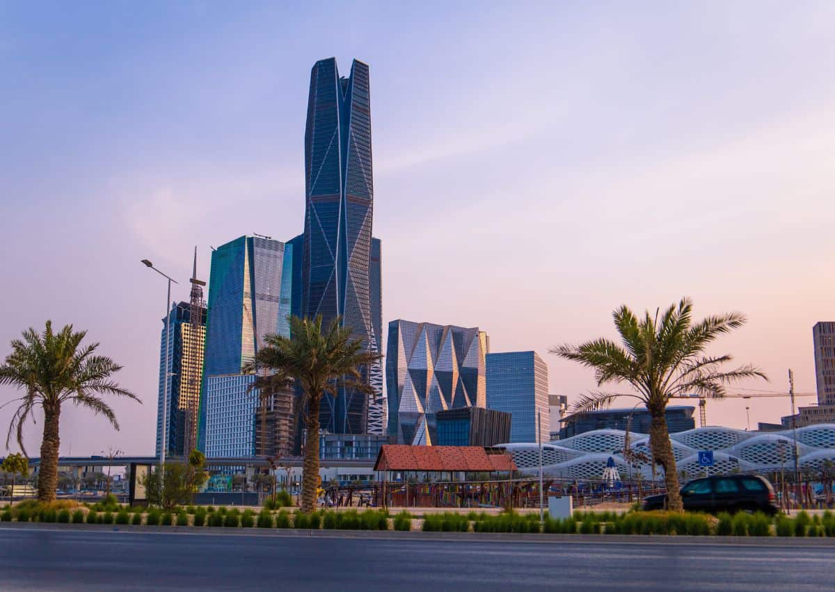 Saudi Arabia Multi-Entry Visa GCC Residents: Eligibility, Costs & Application Process 2 Saudi Arabia Multi-Entry Visa GCC Residents - Saudi Arabia business travel for GCC residents