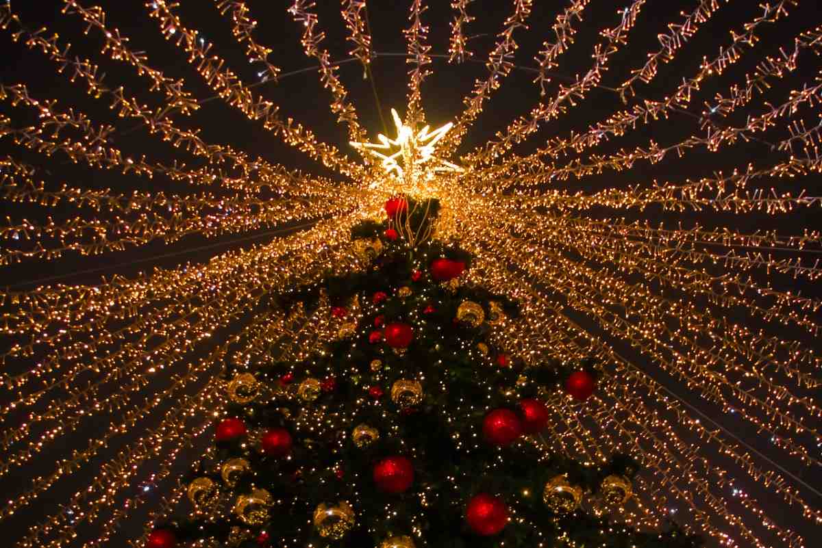 Madinat Jumeirah Christmas Market Dubai Starts 5 December 2025 - Tree Lighting, Festive Food & Live Band 6 Madinat Jumeirah Christmas Market