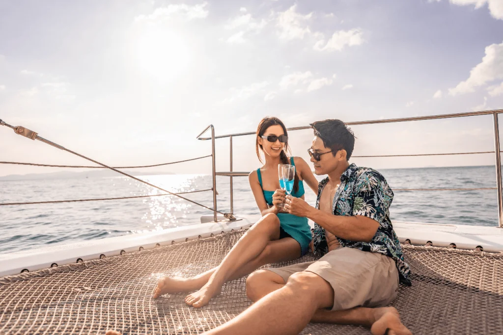 yacht rental in Dubai for couples