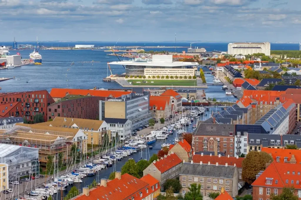Emirates Denmark Flights April 2026: Special Dubai to Copenhagen Route, Schedule, Booking & Refunds 1 Emirates Dubai to Denmark Flights April 2026