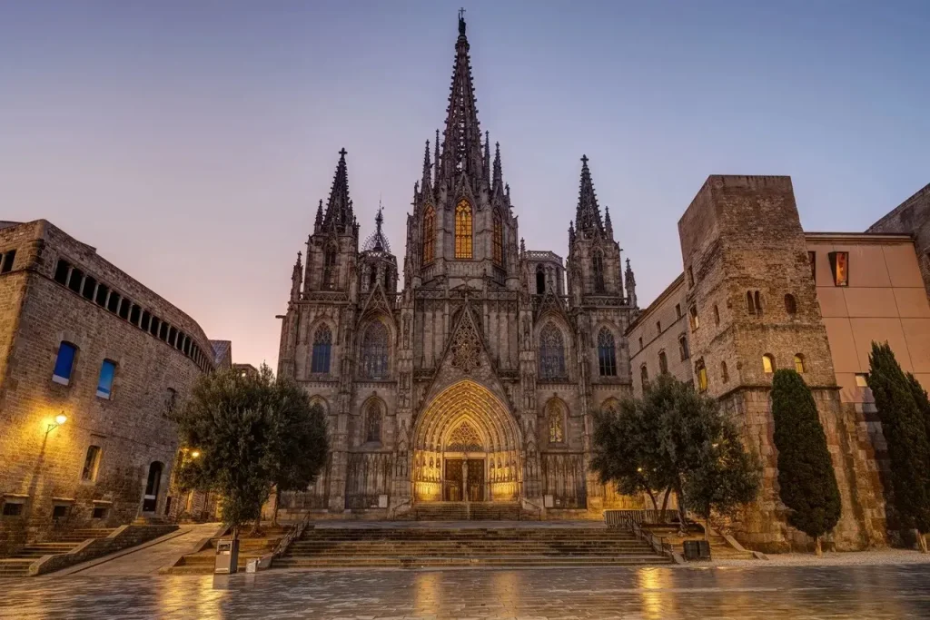 Travel to Dubai - Etihad Airways Summer Sale 2026 is LIVE: 50+ Destinations featuring upto 30% sale - How to book - Photo: Barcelona 1