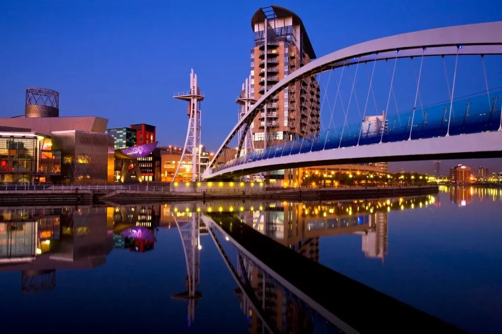 Travel to Dubai - Etihad Airways Summer Sale 2026 is LIVE: 50+ Destinations featuring upto 30% sale - How to book - Photo: Manchester 1