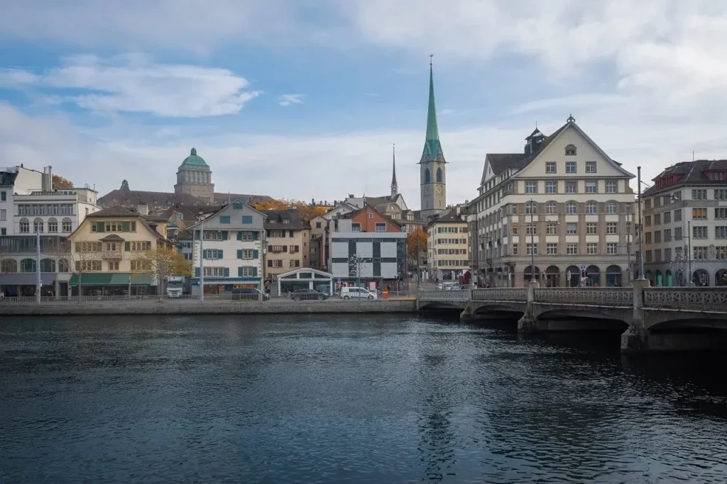 Travel to Dubai - Etihad Airways Summer Sale 2026 is LIVE: 50+ Destinations featuring upto 30% sale - How to book - Photo: Zurich 1