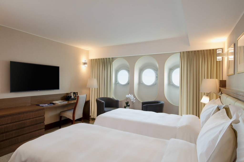 Travel to Dubai - Queen Elizabeth 2: Celebrate Eid Al Adha 2026 Aboard the Only Floating Hotel in Dubai - Photo: image 36