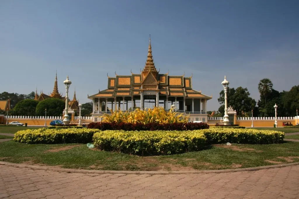 Travel to Dubai - Etihad Airways Summer Sale 2026 is LIVE: 50+ Destinations featuring upto 30% sale - How to book - Photo: phnompenh