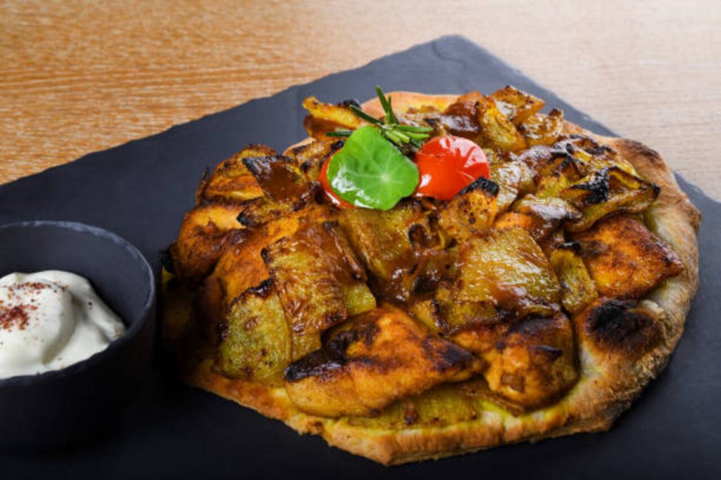 Travel to Dubai - How Much Does It Cost to Eat Out in Dubai in 2026? - Photo: istockphoto 1279175080 612x612 1