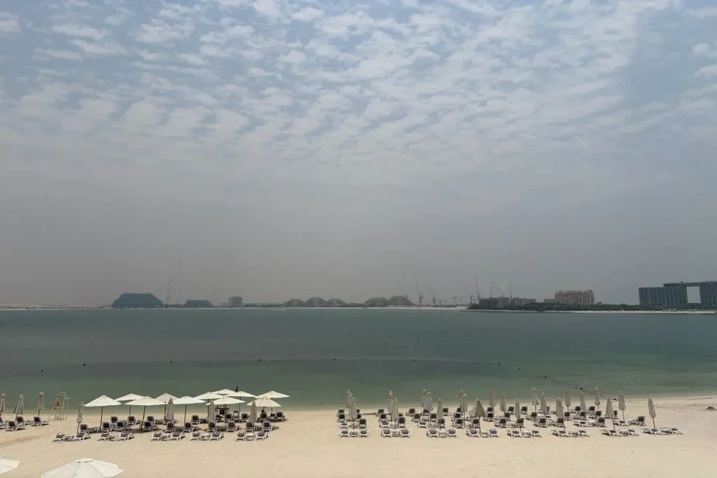 Travel to Dubai - Radisson Resort Ras Al Khaimah, Marjan Island: Review - Photo: Beach