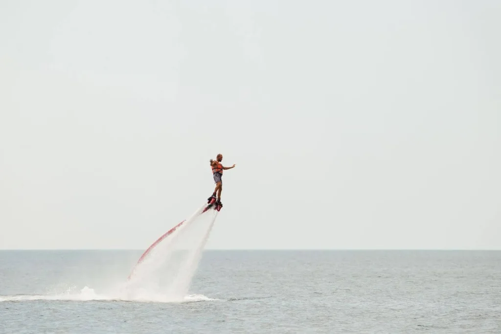 Best Summer Activities in Dubai: Jet Skiing, Kayaking, Paddleboarding and more 2 Flyboarding - Summer Activities in Dubai