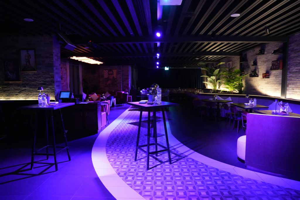 Hitchki Dubai Just Made a Comeback! Tune in for Premium Indian Dining, Filmy Entertainment & Endless Fun 2 Travel to Dubai - Hitchki Dubai Just Made a Comeback! Tune in for Premium Indian Dining, Filmy Entertainment & Endless Fun - Photo: HN 07