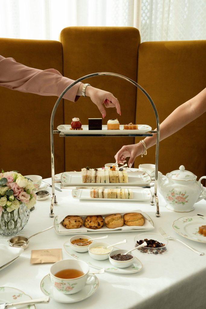 Your Dubai Staycation Sorted: 9 Irresistible Summer Offers at The Lana, Dorchester Collection 2 Travel to Dubai - Your Dubai Staycation Sorted: 9 Irresistible Summer Offers at The Lana, Dorchester Collection - Photo: The Lana The Gallery Afternoon Tea 1