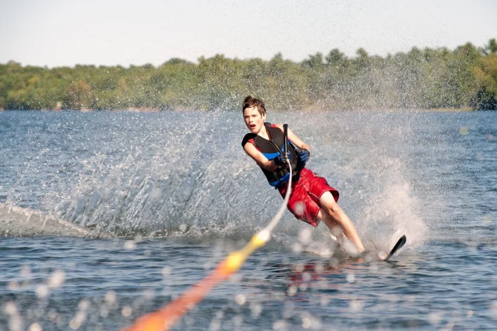 Best Summer Activities in Dubai: Jet Skiing, Kayaking, Paddleboarding and more 9 Water Skiing - Summer Activities in Dubai